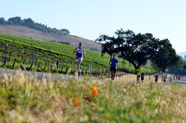 Reyes, Scott Win Santa Barbara County Half Marathon